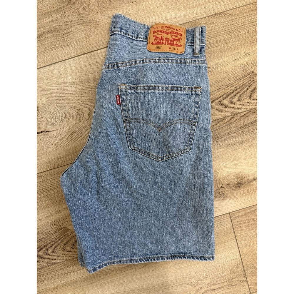 Levi's 550 36 Waist Relaxed Fit Med Blue Wash Denim Jean Shorts Mens Jorts